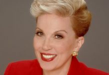 Dear Abby: Gabby co-workers make it impossible to get things done